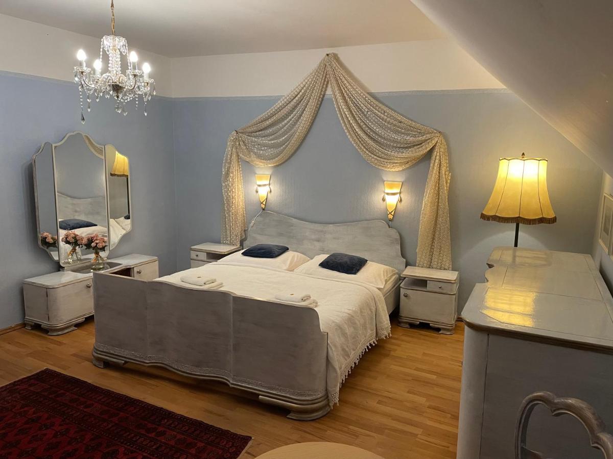 Hotel Barcadam บันสกา ชีอาว์นีซา ภายนอก รูปภาพ